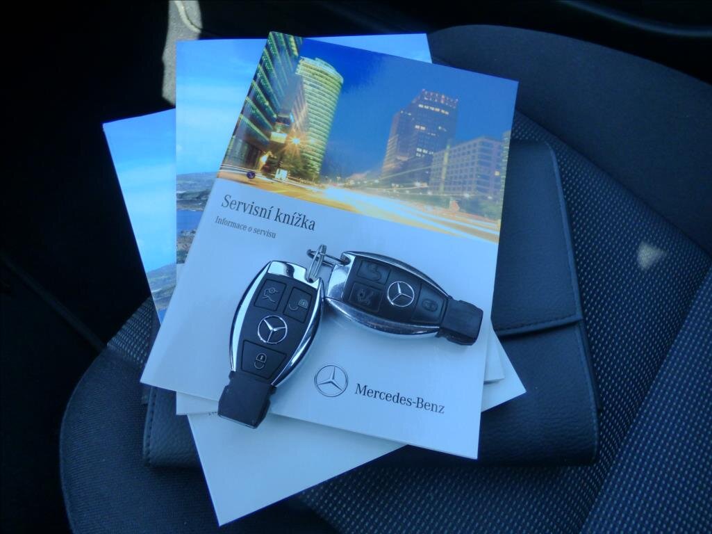 Mercedes-Benz Třídy C Sedan / Limuzína 2,1 l 88 kw