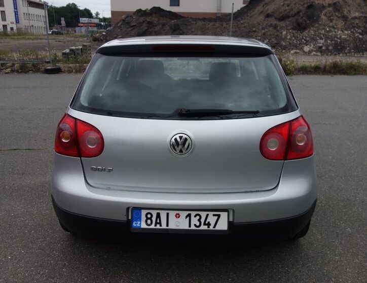 Volkswagen Golf 9