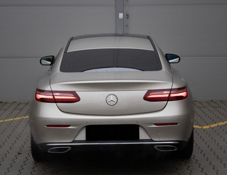 Mercedes-Benz Třídy E 7