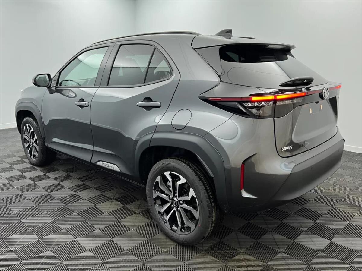 Toyota Yaris Cross SUV 1,5 l 96 kw