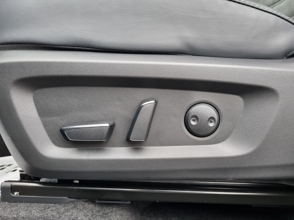 Mitsubishi Outlander SUV 2,4 l 225 kw