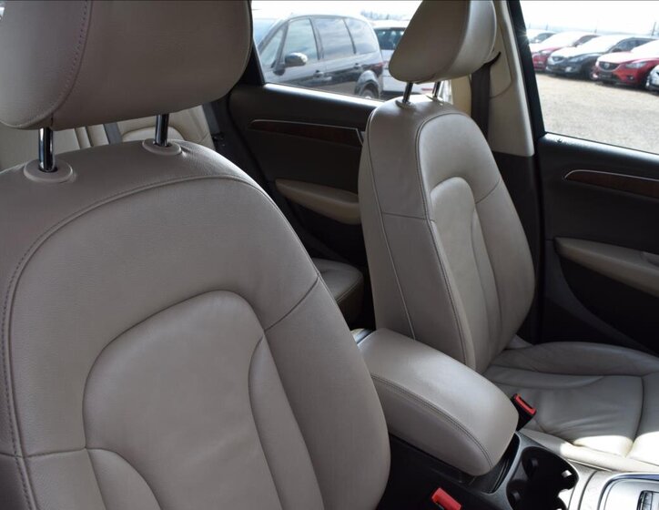 Audi Q5 SUV / Terénní 2,0 l 105 kw