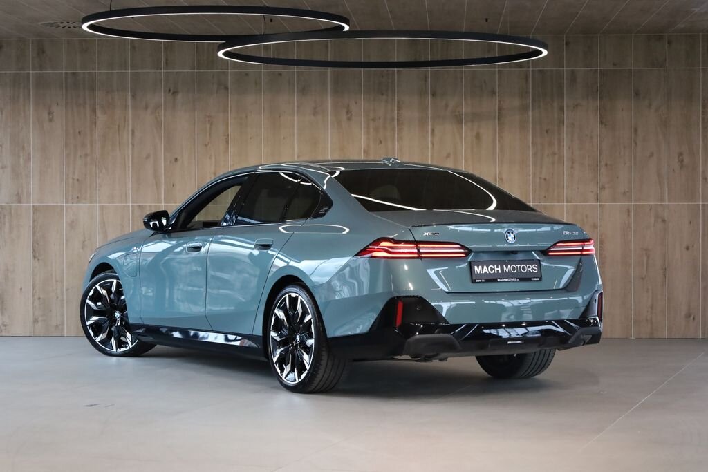 BMW Řada 5 Sedan / Limuzína 3,0 l 360 kw