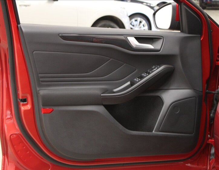 Ford Focus Kombi 999,0 114 kw