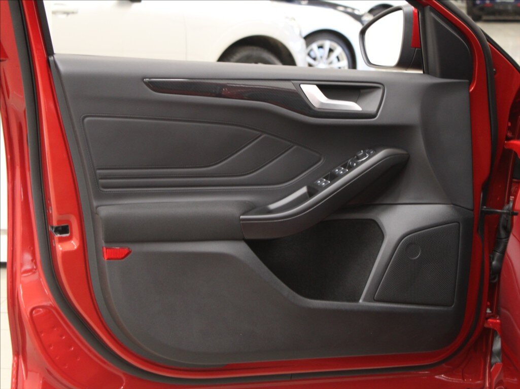 Ford Focus Kombi 999,0 114 kw