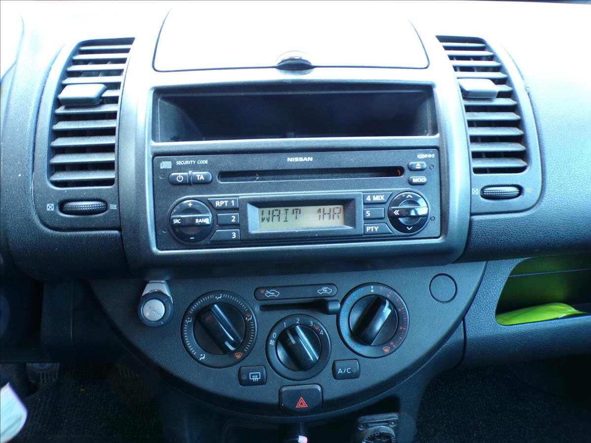 Nissan Note Kombi 1,4 l 65 kw