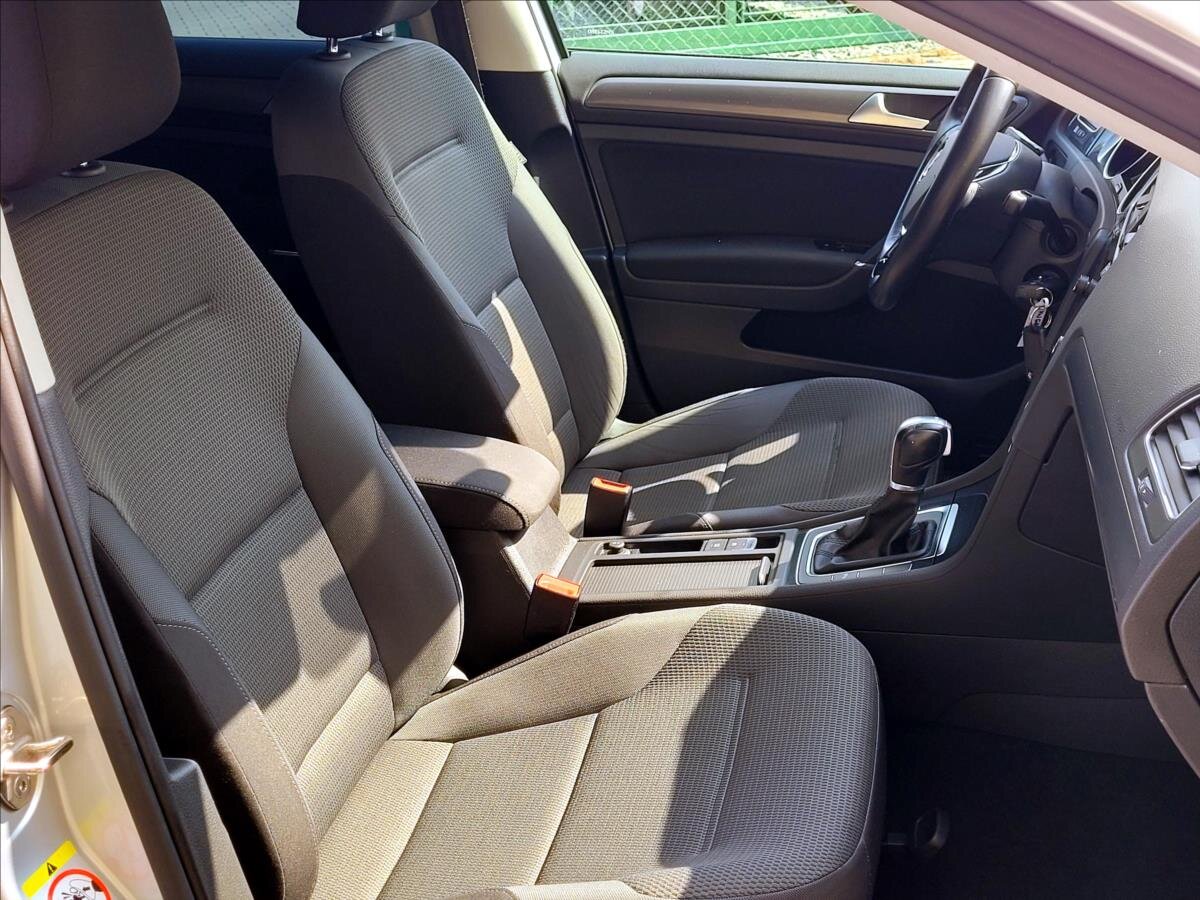 Volkswagen Golf Kombi 1,6 l 85 kw