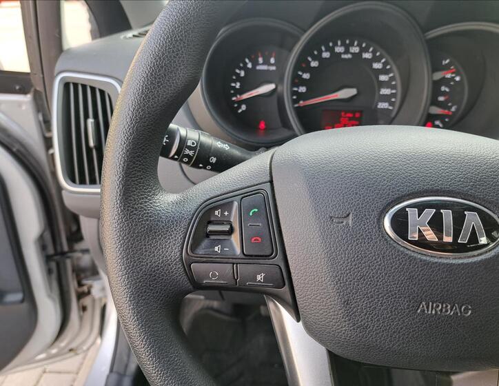 KIA Rio 23