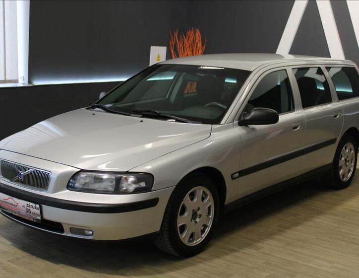 Volvo V70 2