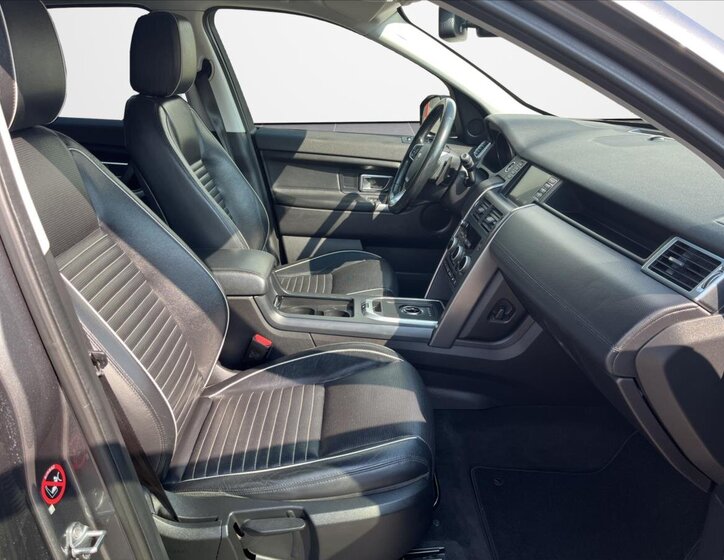 Land Rover Discovery Sport SUV / Terénní 2,0 l 110 kw