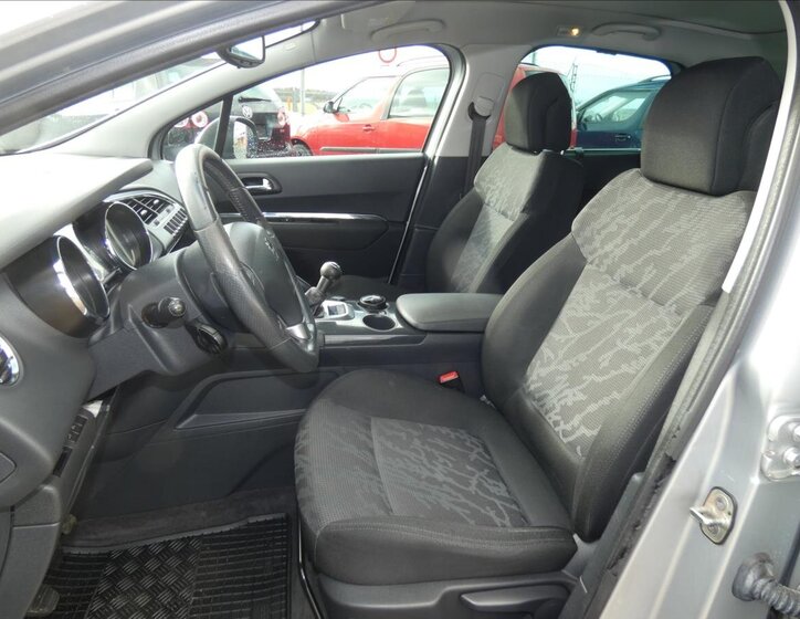 Peugeot 3008 MPV 1,6 l 88 kw