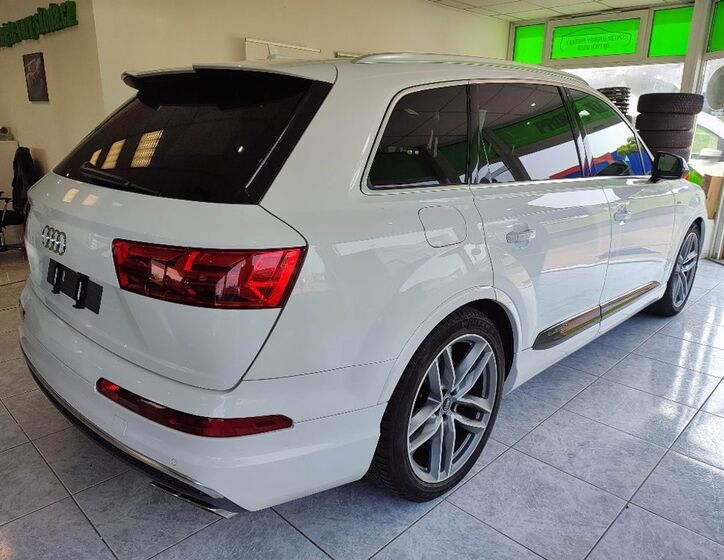 Audi SQ7 4