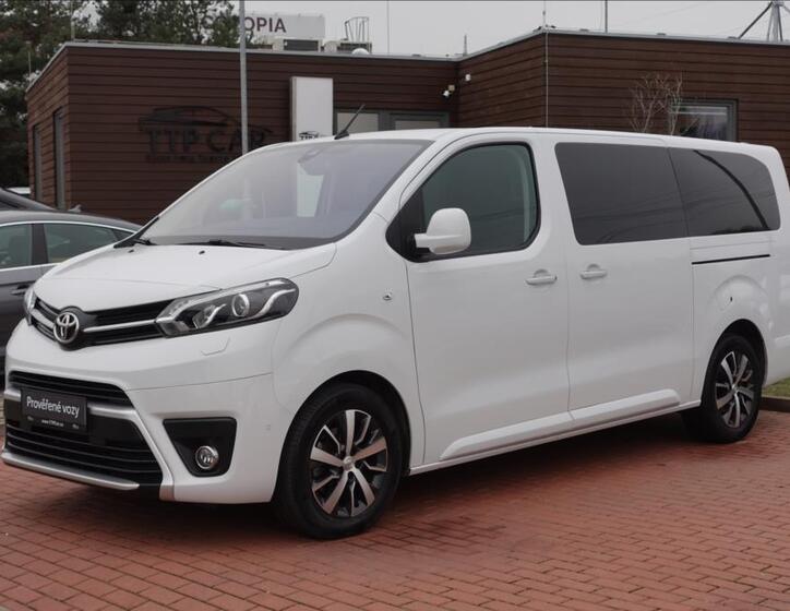 Toyota ProAce Verso 1