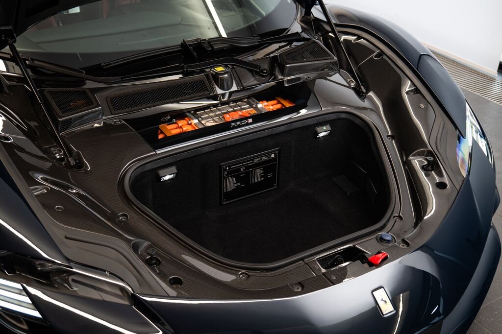 Ferrari SF90 Kupé 4,0 l 736 kw