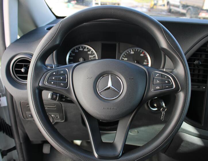 Mercedes-Benz Vito 16