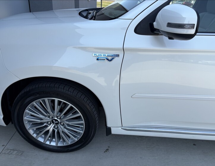 Mitsubishi Outlander 7