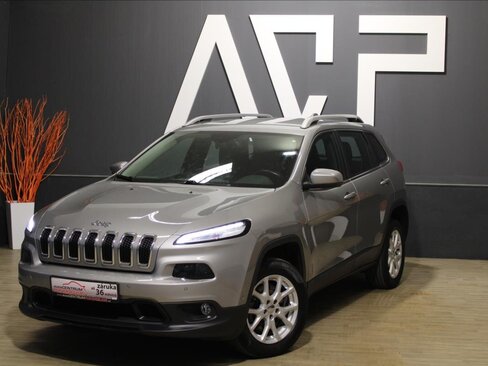 Jeep Cherokee SUV / Terénní 2,2 l 136 kw