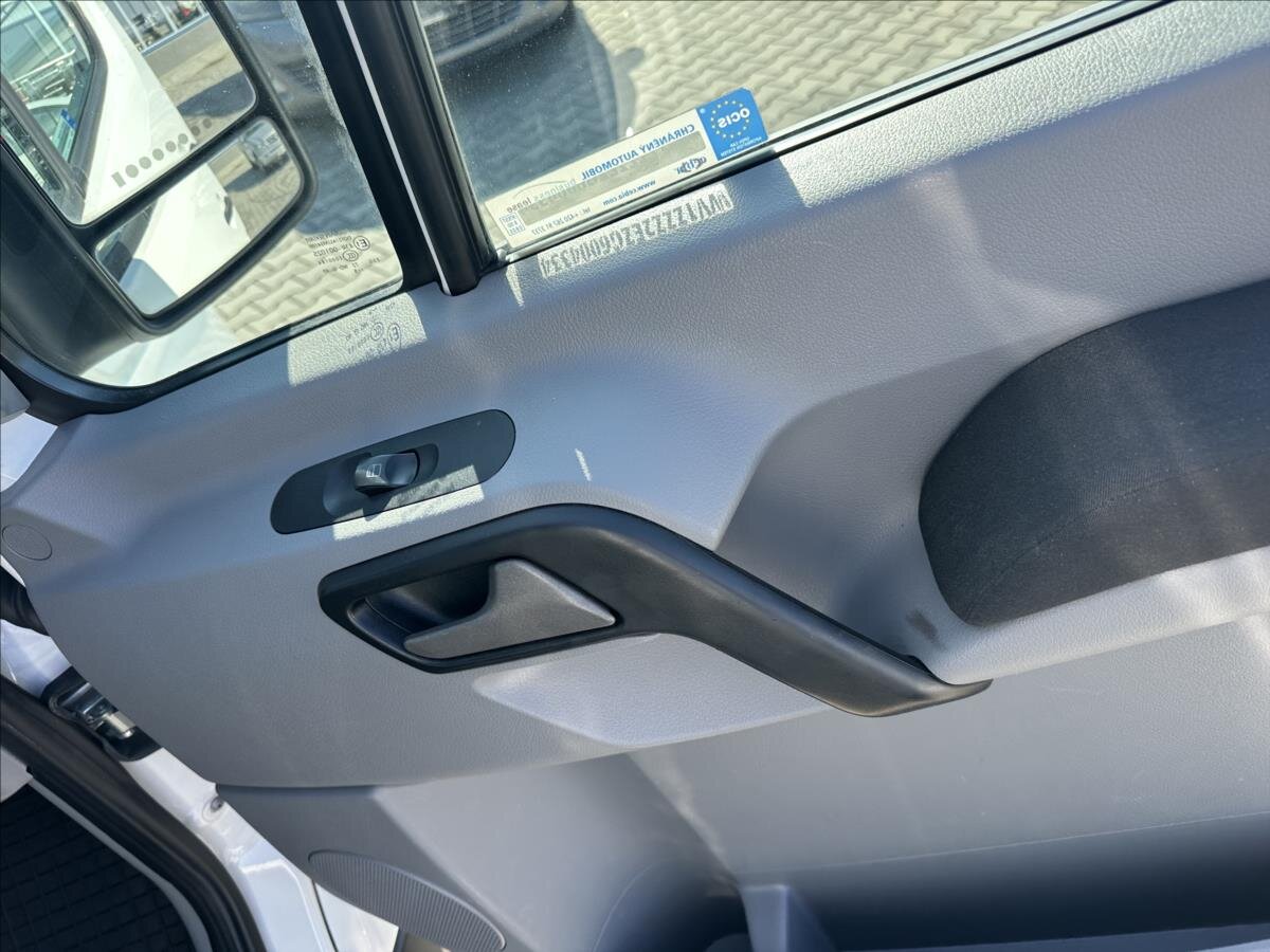 Volkswagen Crafter Skříň 2,0 l 120 kw