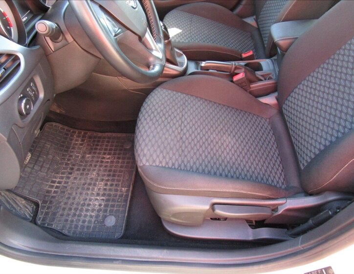 Opel Astra Hatchback 999,0 77 kw