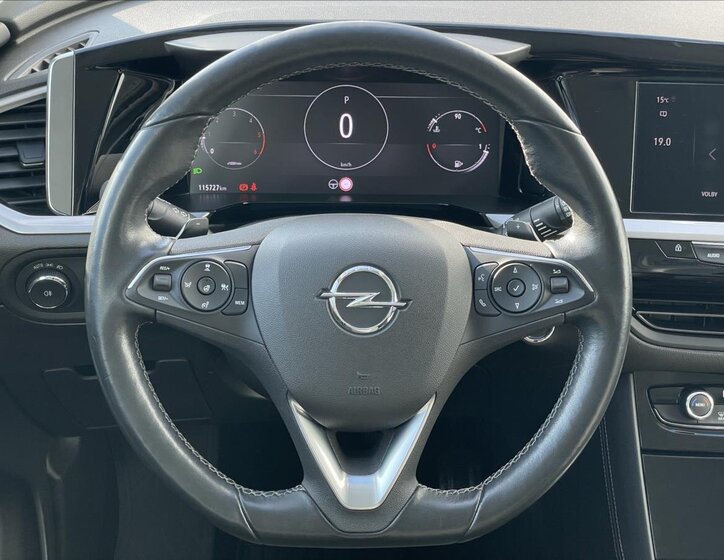 Opel Grandland SUV / Terénní 1,5 l 96 kw