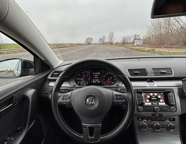 Volkswagen Passat 10