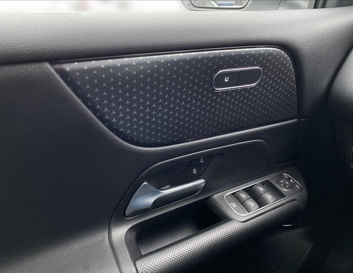 Mercedes-Benz GLB SUV 2,0 l 140 kw