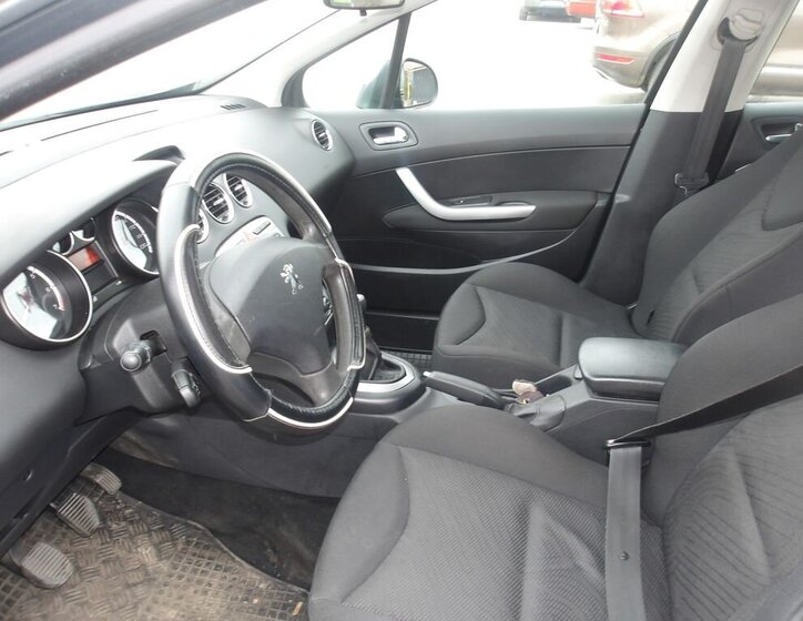 Peugeot 308 Hatchback 1,4 l 70 kw