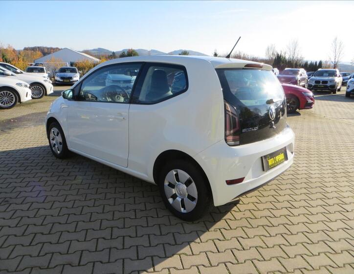 Volkswagen up! 5