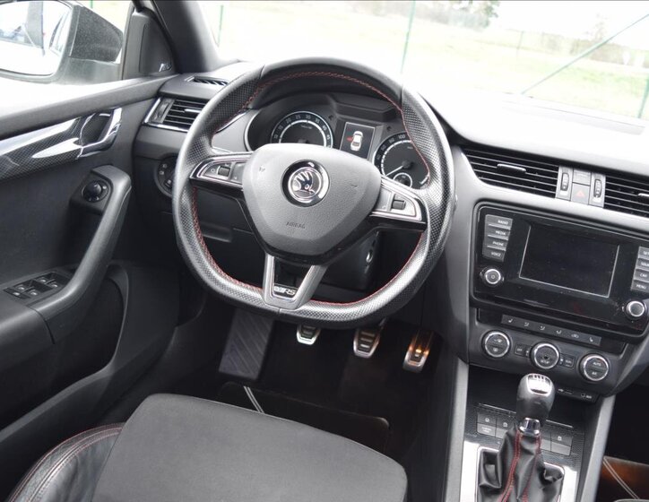 Škoda Octavia Sedan / Limuzína 2,0 l 135 kw