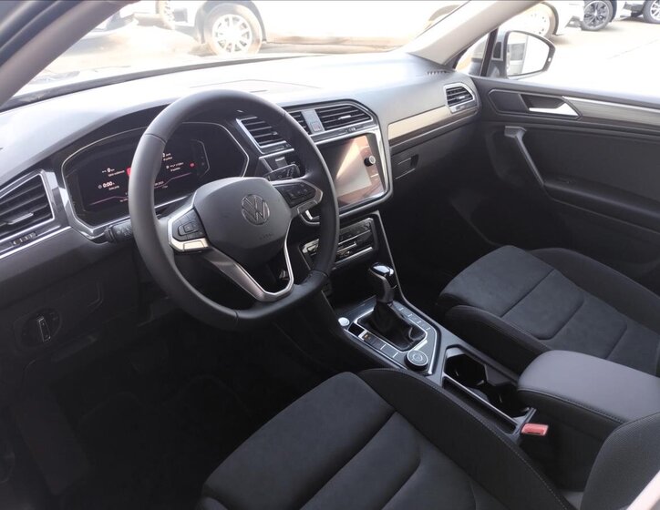 Volkswagen Tiguan Allspace 8