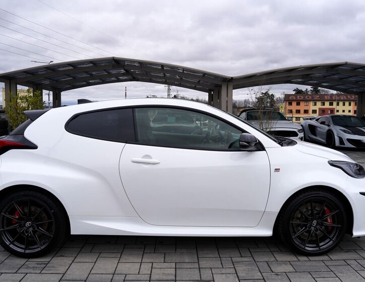 Toyota Ostatní Hatchback 1,6 l 192 kw