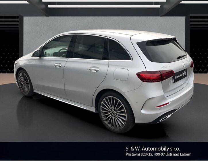 Mercedes-Benz Třídy B MPV 1,3 l 120 kw