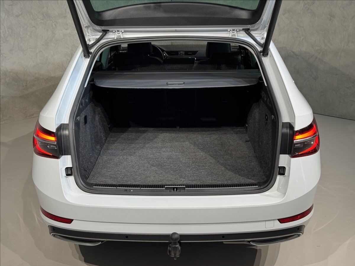 Škoda Superb Kombi 1,4 l 160 kw