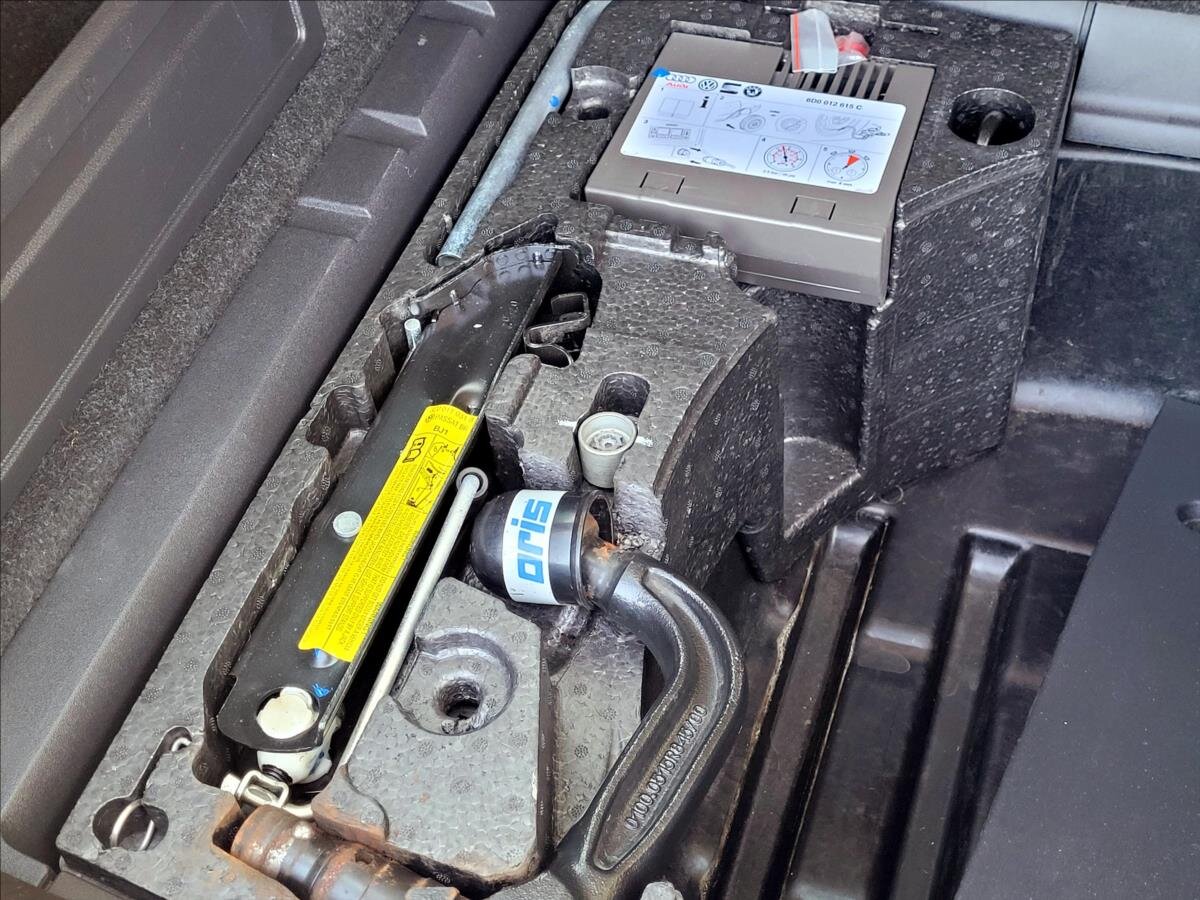 Volkswagen Passat Kombi 1,4 l 90 kw