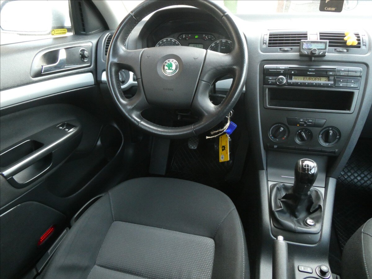 Škoda Octavia Sedan / Limuzína 1,6 l 85 kw