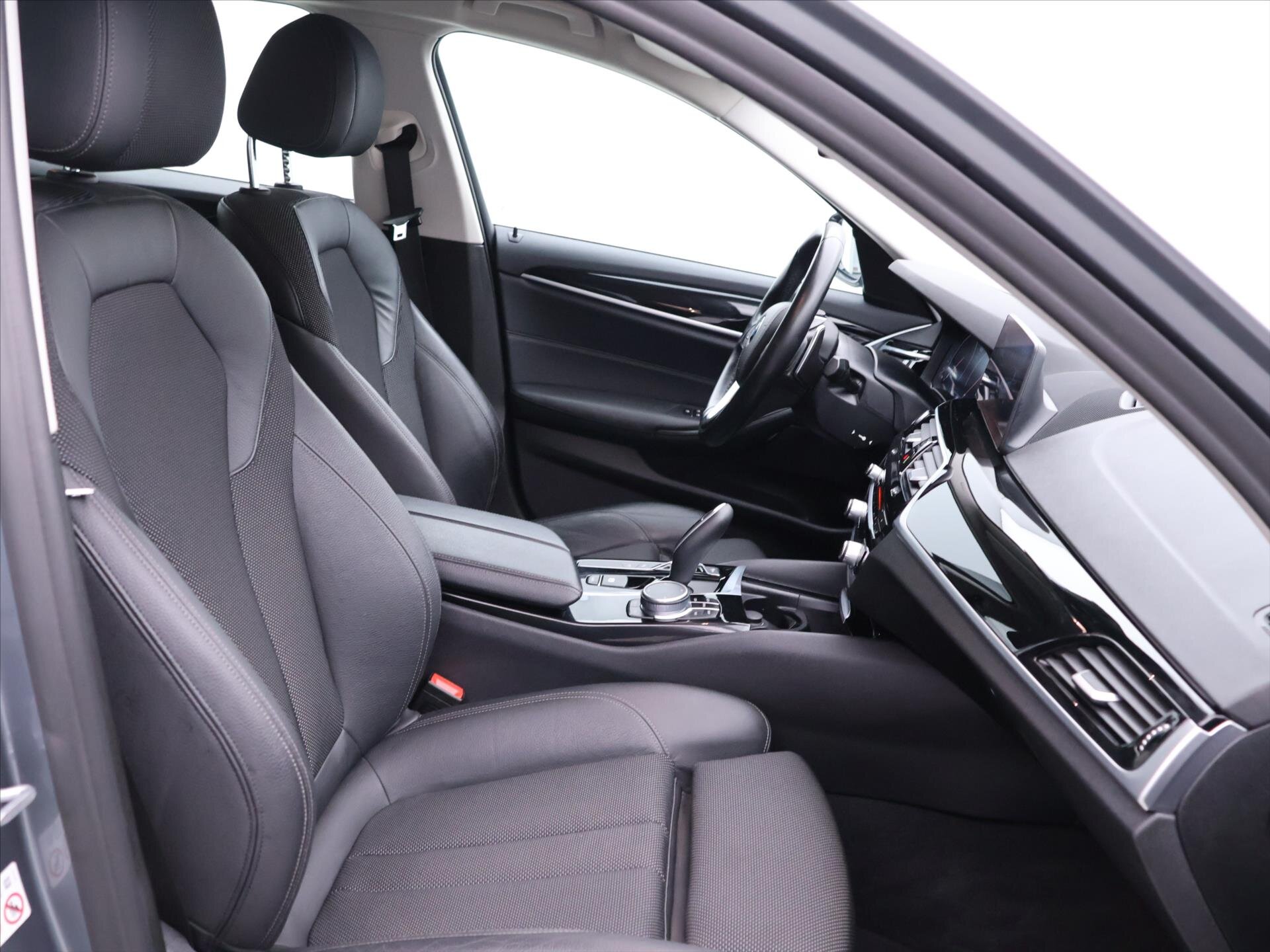 BMW Řada 5 Kombi 2,0 l 140 kw