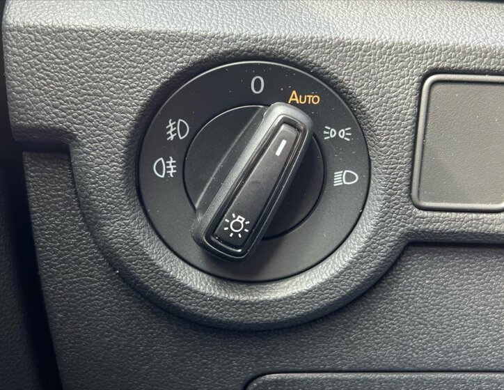 Volkswagen T-Cross Kombi 1,5 l 110 kw