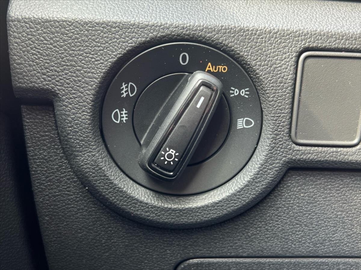 Volkswagen T-Cross Kombi 1,5 l 110 kw