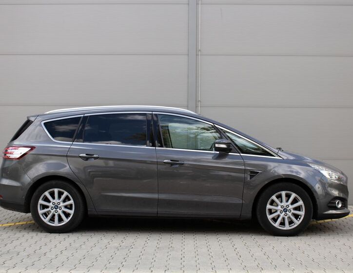 Ford S-MAX 4