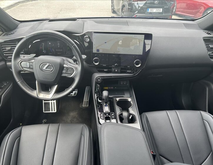 Lexus NX 450h+ SUV / Terénní 2,5 l 227 kw