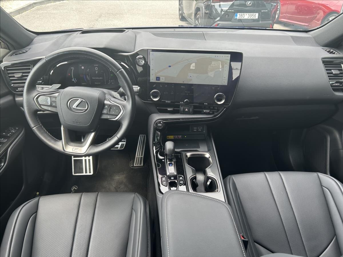 Lexus NX 450h+ SUV / Terénní 2,5 l 227 kw