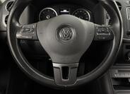 Volkswagen Tiguan 9