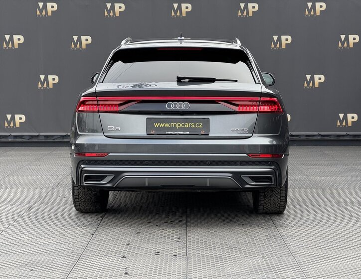 Audi Q8 SUV 3,0 l 210 kw