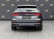 Audi Q8 SUV 3,0 l 210 kw