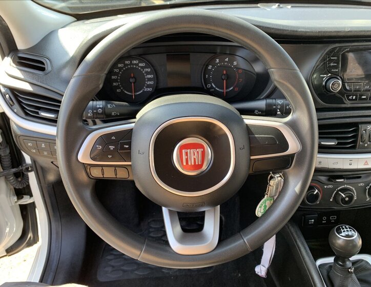 Fiat Tipo Sedan / Limuzína 1,4 l 70 kw