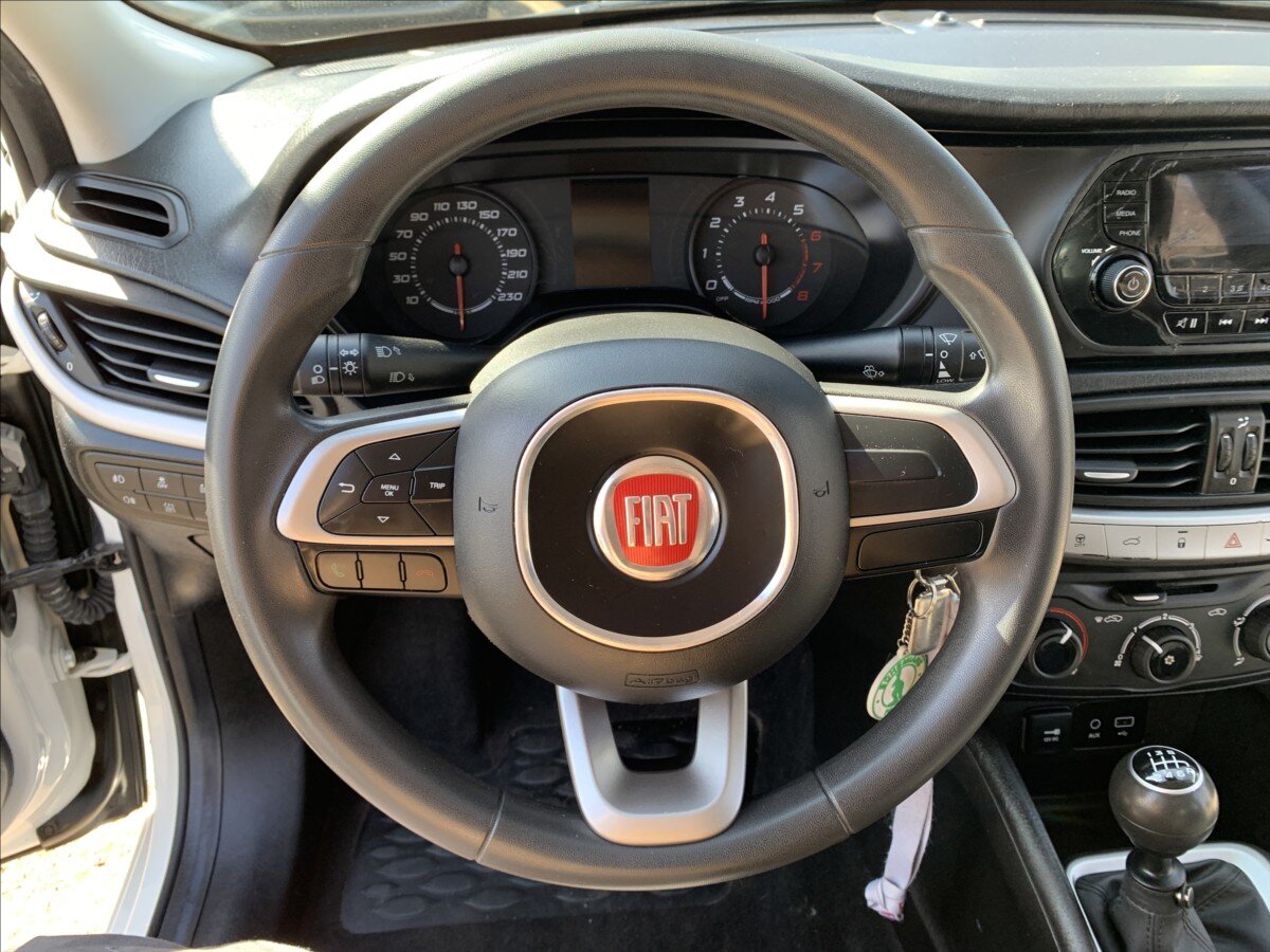 Fiat Tipo Sedan / Limuzína 1,4 l 70 kw