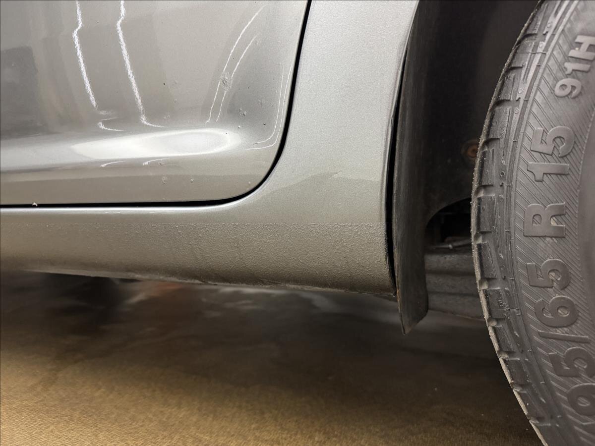 Volkswagen Touran MPV 1,6 l 75 kw