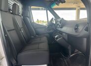 Mercedes-Benz Sprinter 14