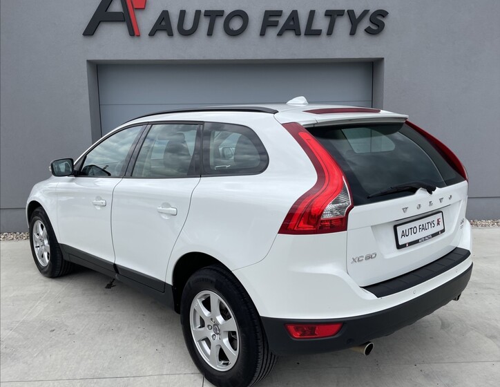 Volvo XC60 5