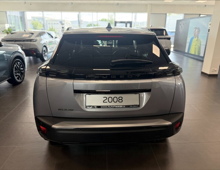 Peugeot 2008 4